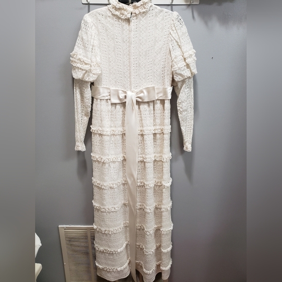 Emma Domb Vintage Long Tiered Cream Lace Dress, Size 13 - Picture 2 of 12